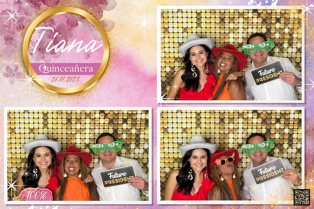 Quinceañera devant le Photobooth Eleganza